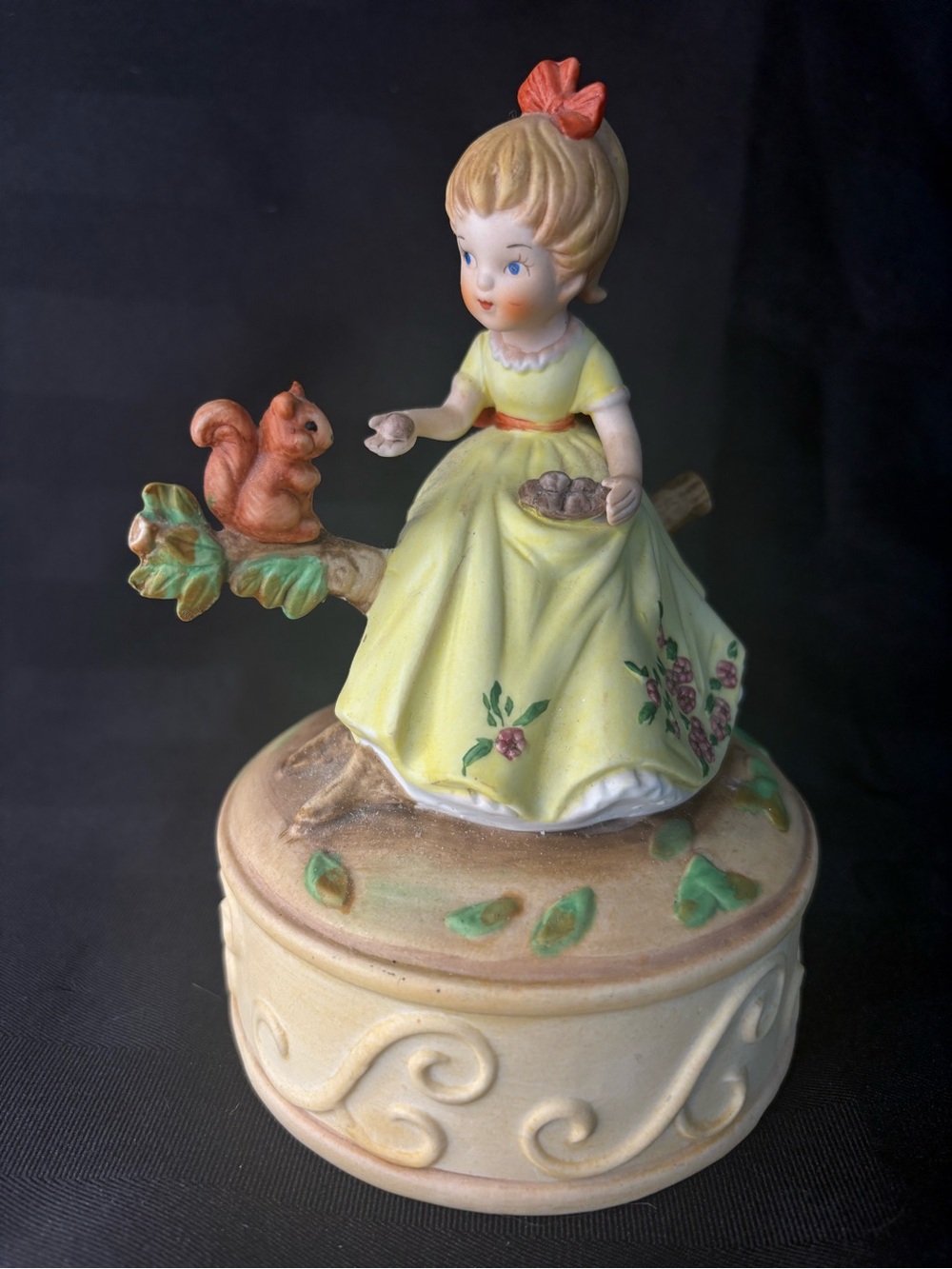 80’s Porcelain Girl music box